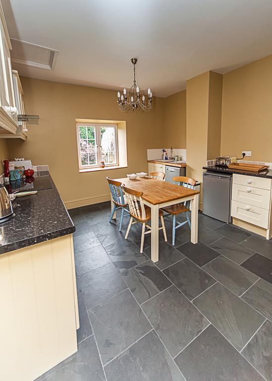 Stoodleigh Court Coach House Bed and Breakfast Tiverton  Buitenkant foto