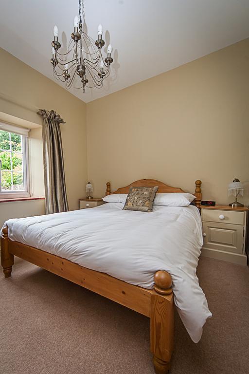 Stoodleigh Court Coach House Bed and Breakfast Tiverton  Buitenkant foto