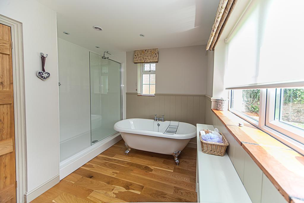 Stoodleigh Court Coach House Bed and Breakfast Tiverton  Buitenkant foto